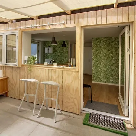 Erblin - 250m From The Sea By Interhome Нексё